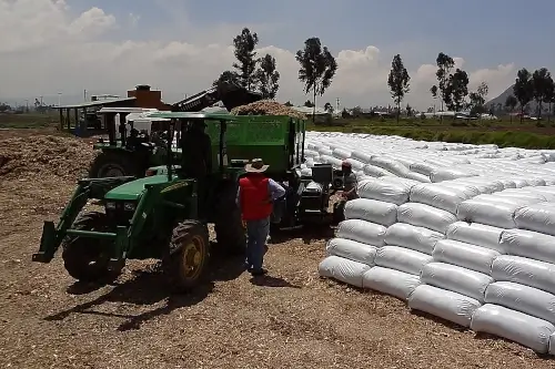 Bolsas de ensilaje para conservación de forrajes en el sector agropecuario colombiano.